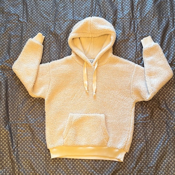 American Eagle Outfitters Tops - American Eagle Sherpa Fleece Hoodie